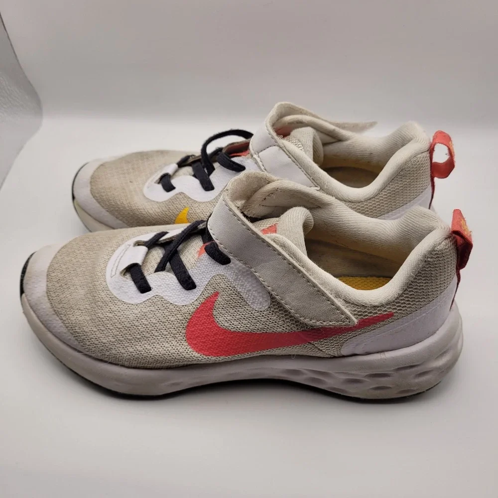 Nike Revolution 6 Next Nature Kids Running Shoes DD1095-101 Size 2Y White Pink